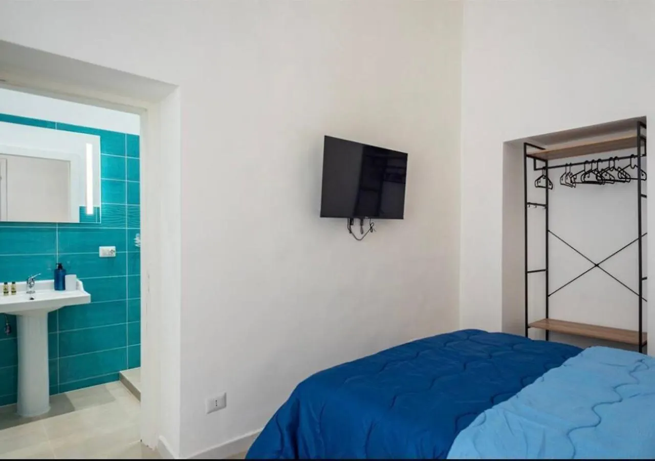 Apartamento Spagno Li'S House Nápoles Italia