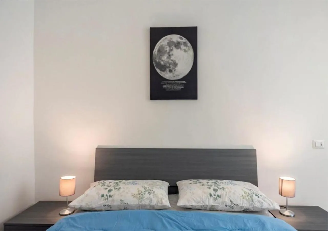 Apartamento Spagno Li'S House Nápoles Italia
